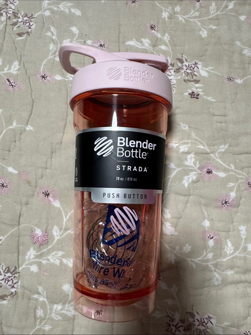 BlenderBottle Strada Shaker - Light Pink Lid with Clear Peach Body